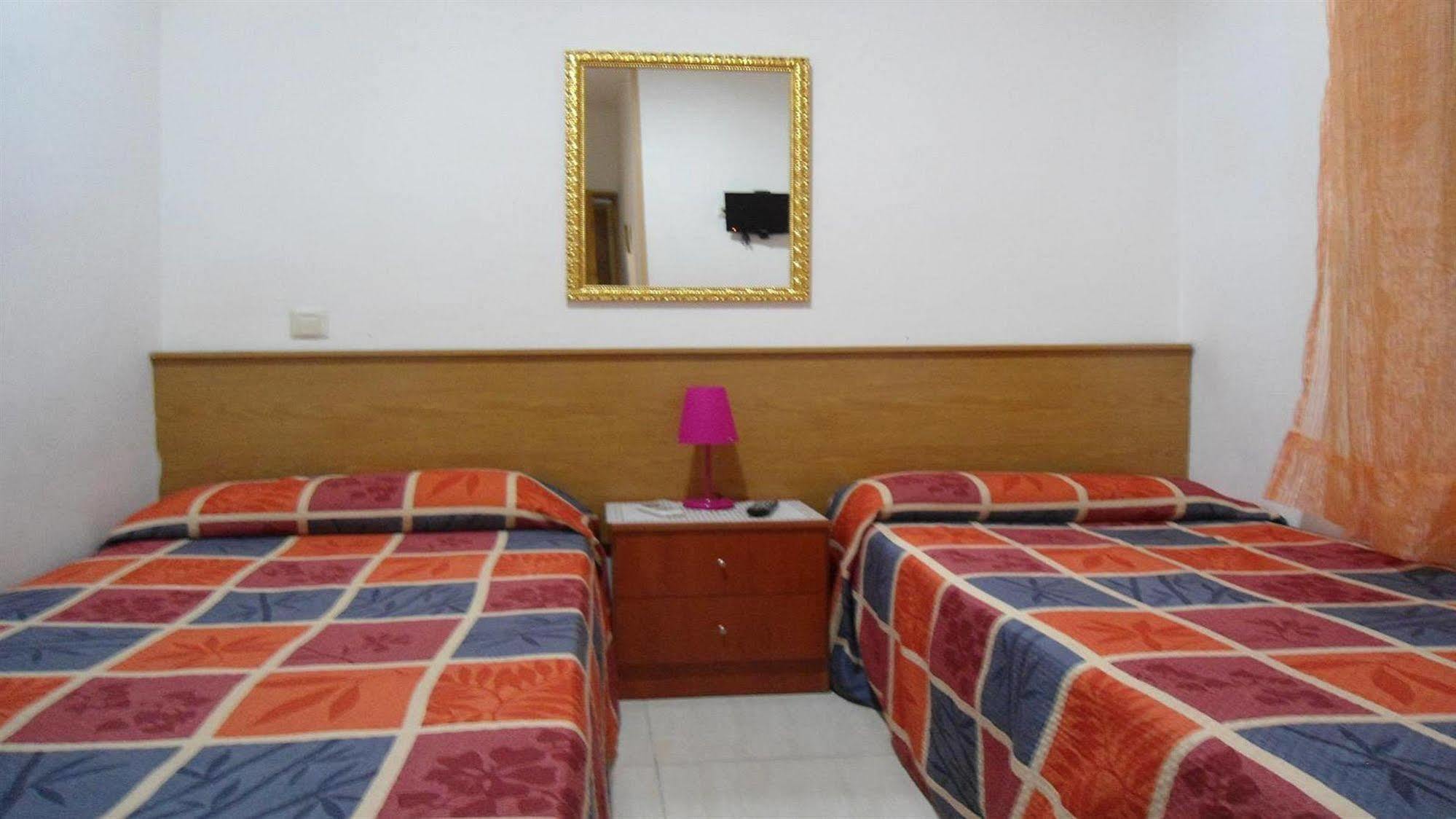 Hostal Florida Мадрид Экстерьер фото